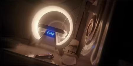 The sound quality is good and wireless charging is convenient. I gave it to a friend as a gift and he liked it very much.