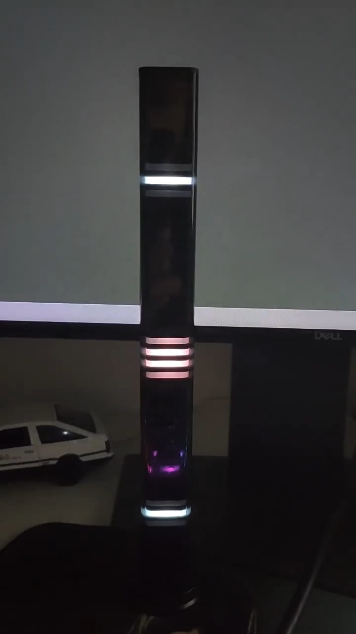 The response speed is fast and the rhythm is fast. What surprised me the most is that it actually has lights on both sides.